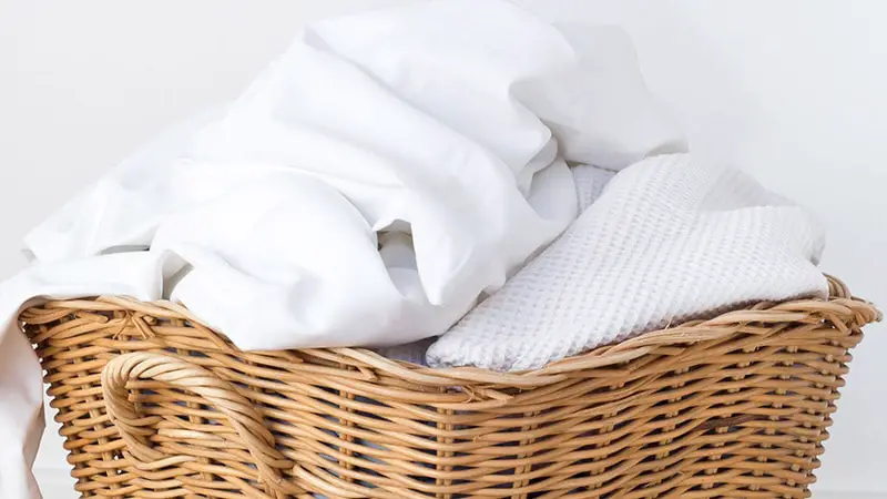 How to Wash White Clothes: A Step-By-Step Guide to Brighter Whites