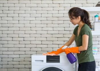 Easy Natural Washing Machine Cleaner Ideas [Recipes + Tips]