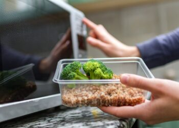 Can You Heat Food in Plastic Containers? Is It Safe?