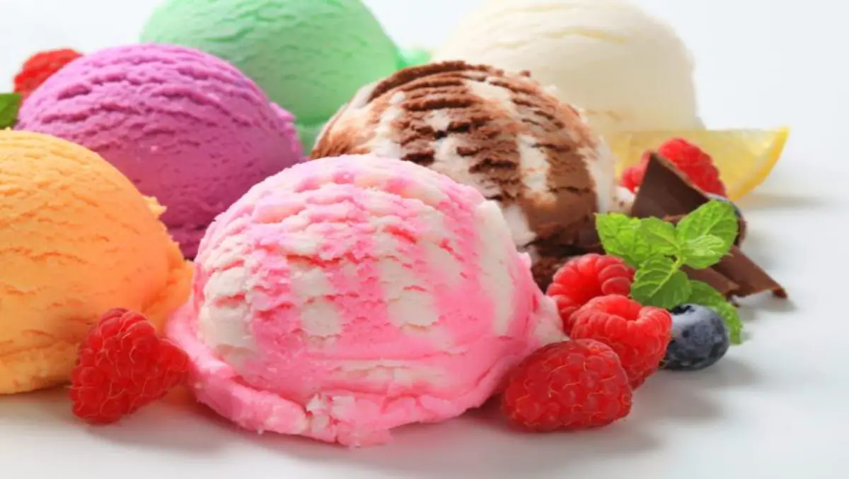 Scoops of different flavors of ice cream. 