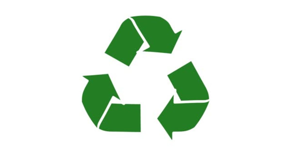 The sustainability icon, three green arrows pointing towards each other.